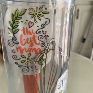 🆕 “The Best Mom” spatula & whisk set